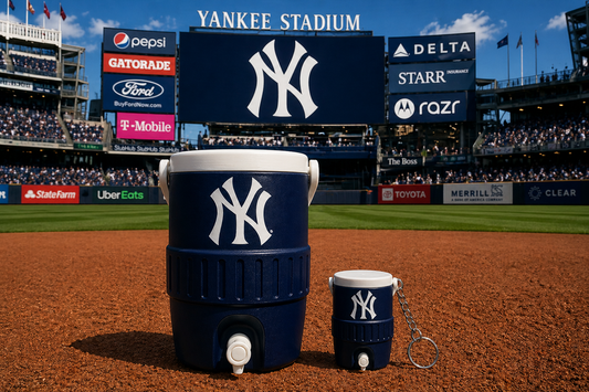 NEW YORK YANKEES 12oz can holder koozie